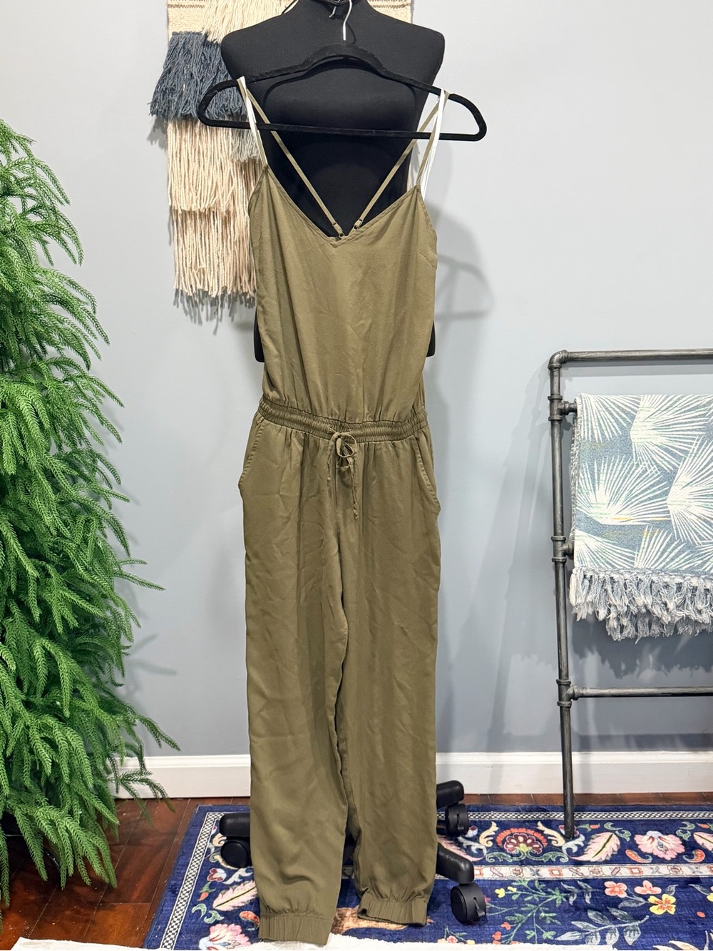 Splendid Olive Green Strappy Jogger Jumpsuit Small Criss Cross Drawstring Utilit